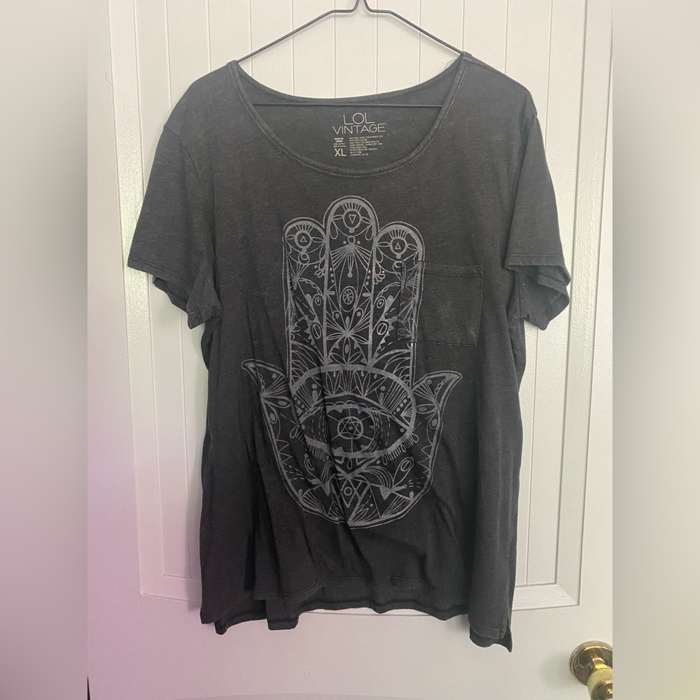 T Shirt - XL